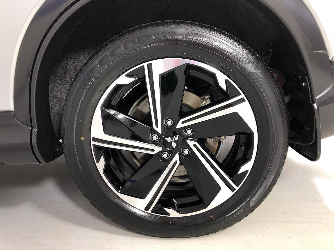 Photo '11' of Mitsubishi Eclipse Cross Photo '11' of Mitsubishi Eclipse Cross