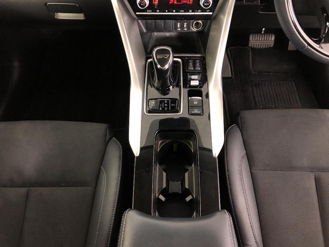 Photo '18' of Mitsubishi Eclipse Cross Photo '18' of Mitsubishi Eclipse Cross