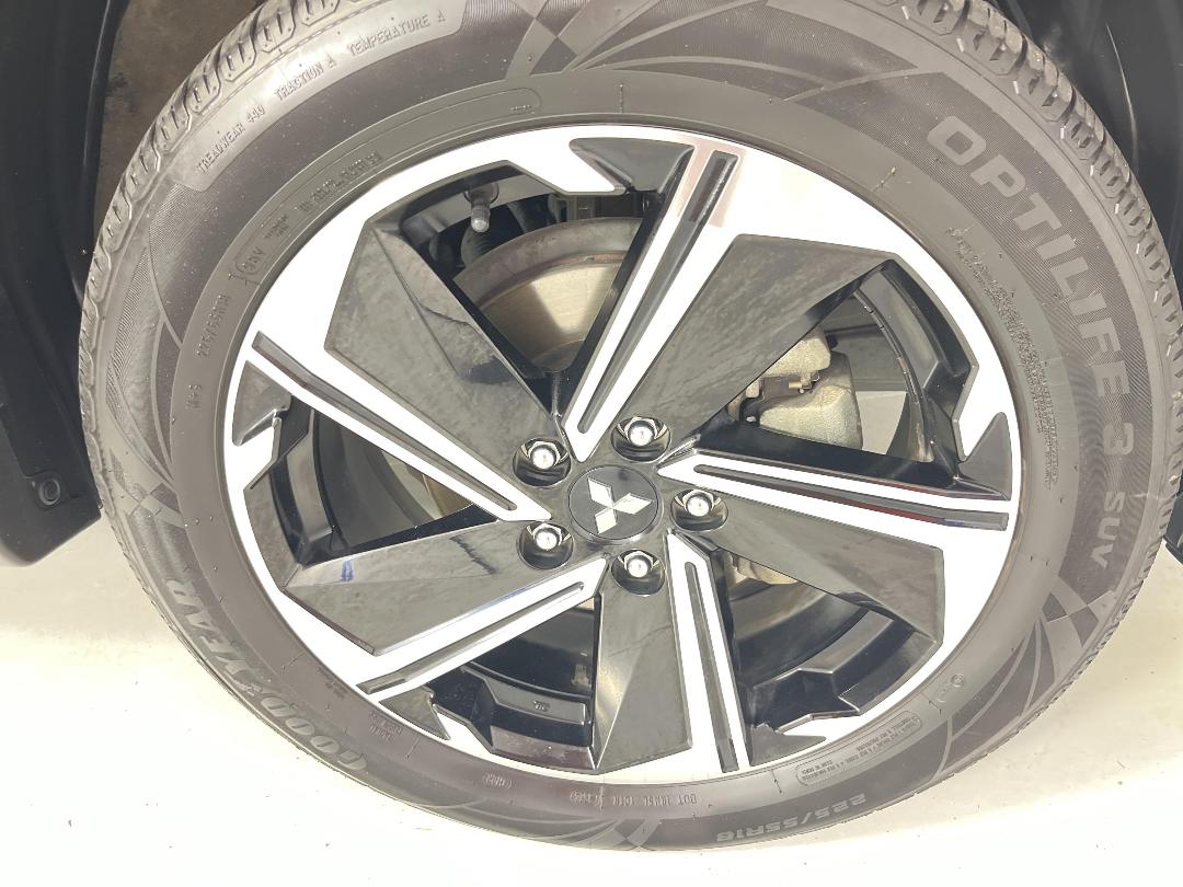 Photo '9' of Mitsubishi Eclipse Cross