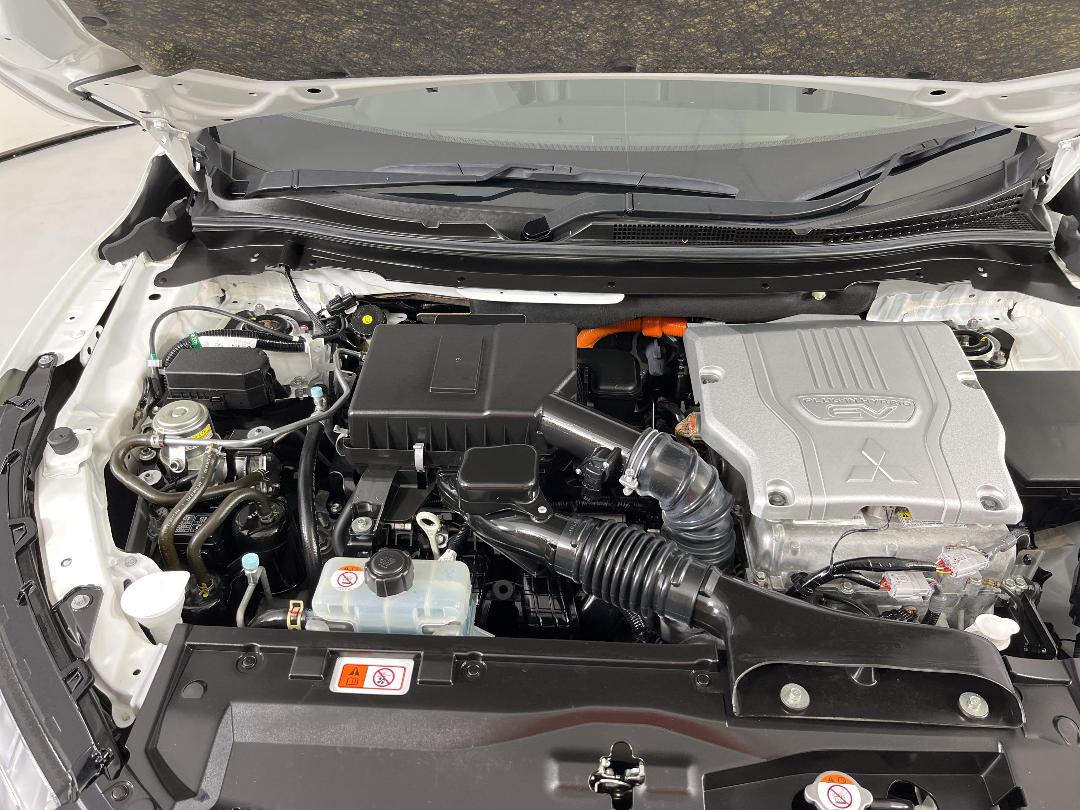 Photo '13' of Mitsubishi Eclipse Cross