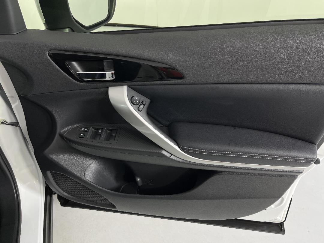 Photo '15' of Mitsubishi Eclipse Cross