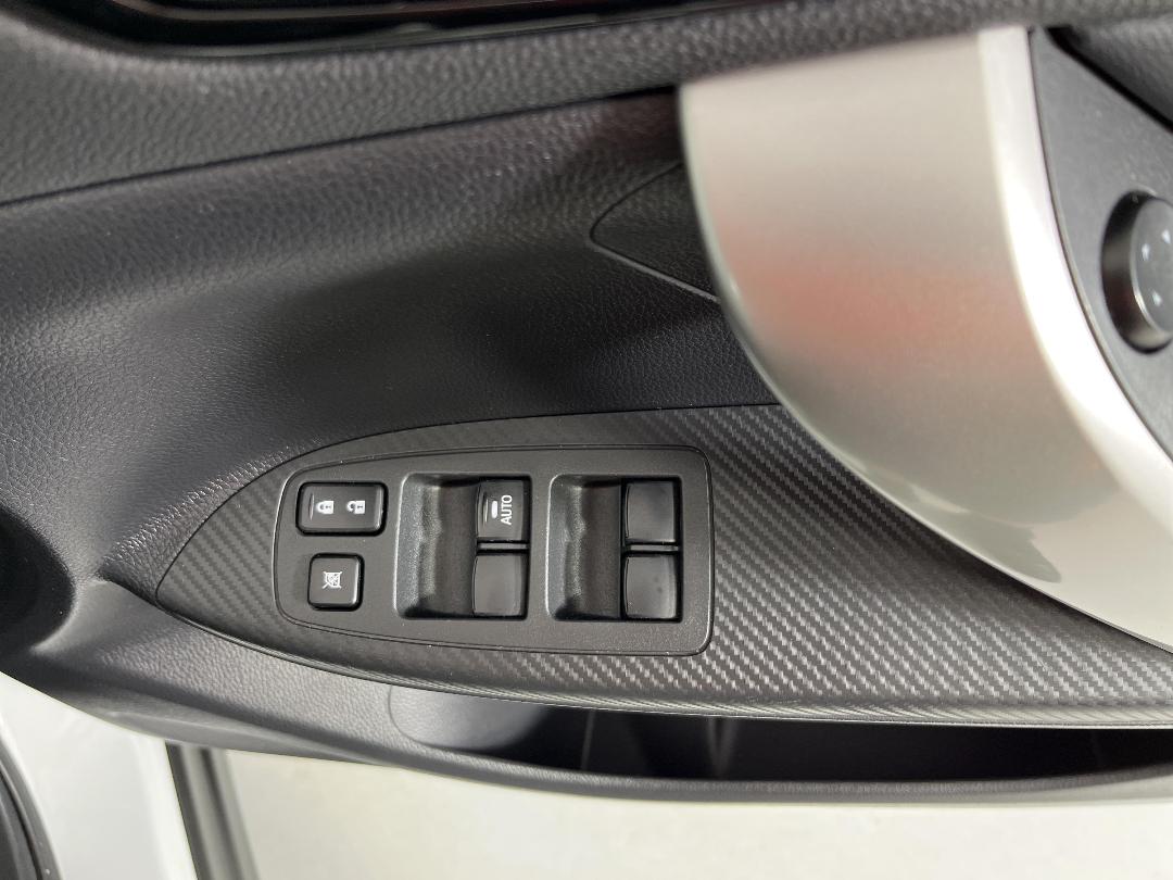 Photo '27' of Mitsubishi Eclipse Cross