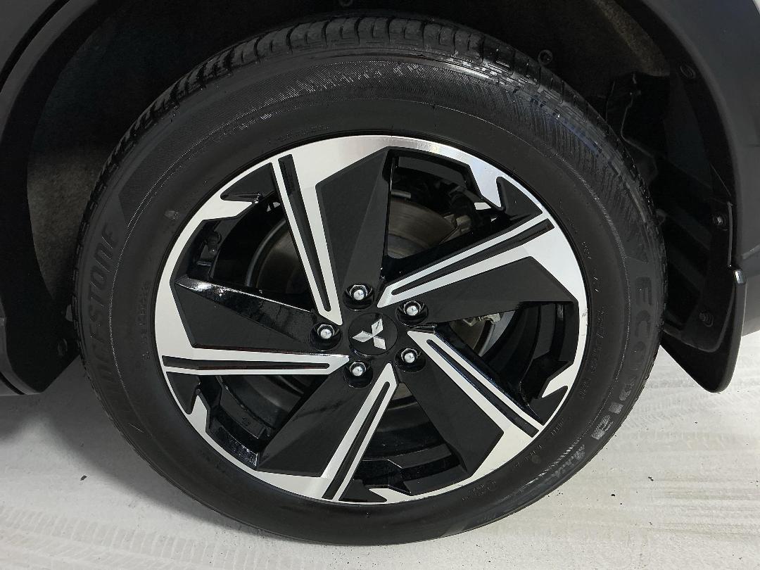 Photo '11' of Mitsubishi Eclipse Cross