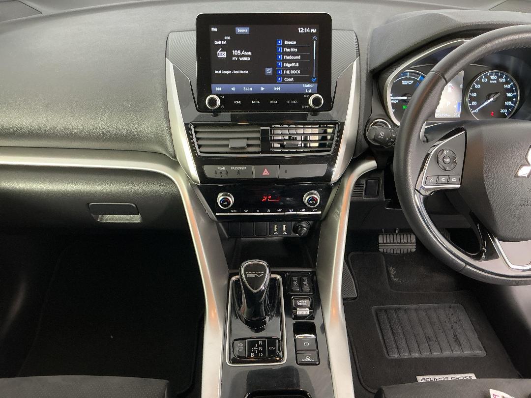 Photo '18' of Mitsubishi Eclipse Cross