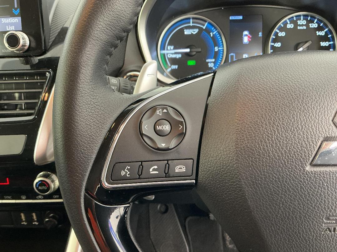 Photo '24' of Mitsubishi Eclipse Cross