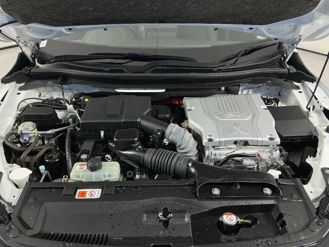 Photo '13' of Mitsubishi Eclipse Cross Photo '13' of Mitsubishi Eclipse Cross