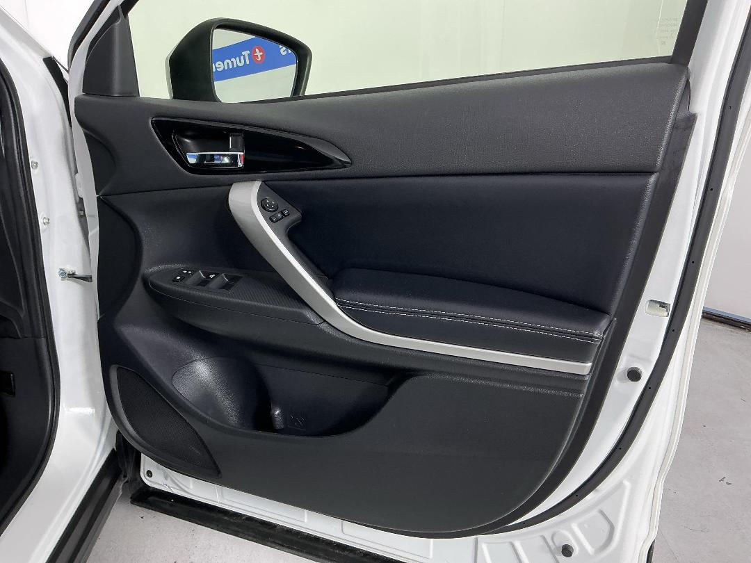 Photo '15' of Mitsubishi Eclipse Cross Photo '15' of Mitsubishi Eclipse Cross