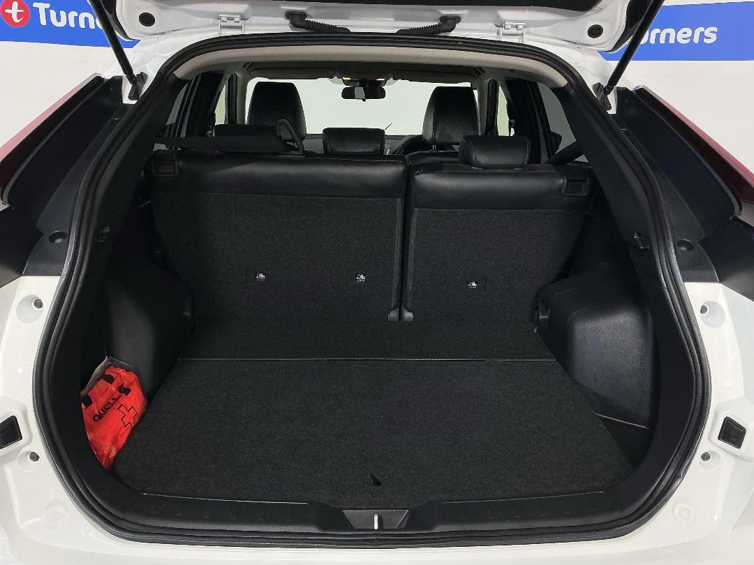 Photo '14' of Mitsubishi Eclipse Cross Photo '14' of Mitsubishi Eclipse Cross