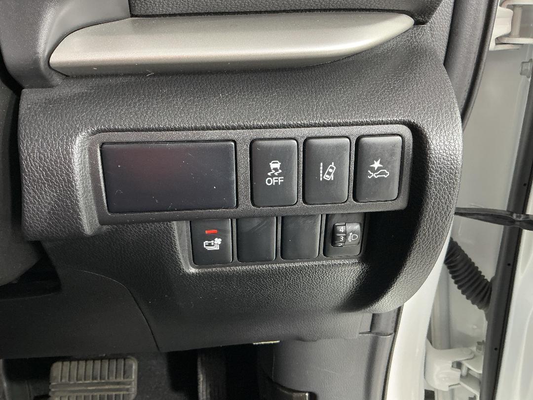 Photo '27' of Mitsubishi Eclipse Cross Photo '27' of Mitsubishi Eclipse Cross