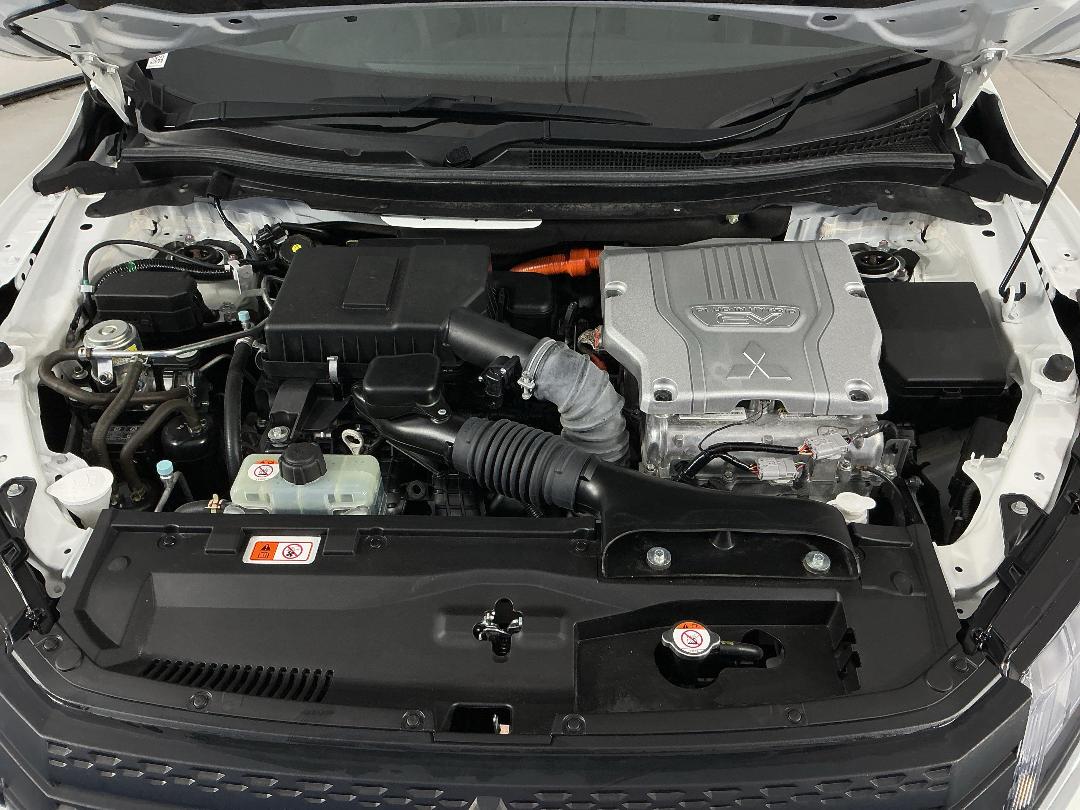 Photo '13' of Mitsubishi Eclipse Cross Photo '13' of Mitsubishi Eclipse Cross