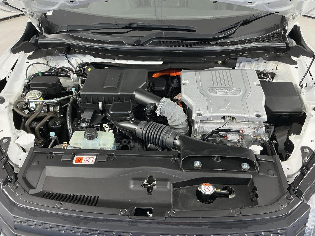 Photo '13' of Mitsubishi Eclipse Cross Photo '13' of Mitsubishi Eclipse Cross