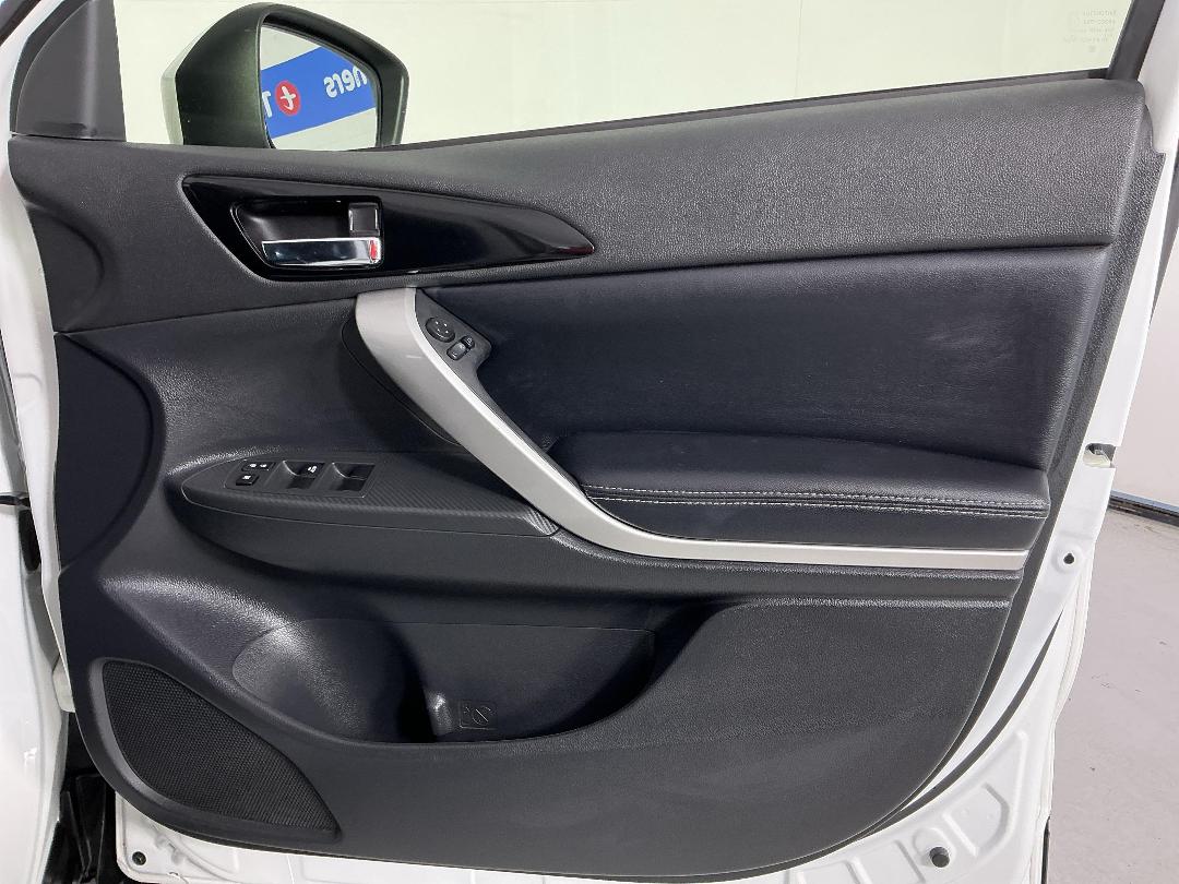 Photo '15' of Mitsubishi Eclipse Cross Photo '15' of Mitsubishi Eclipse Cross