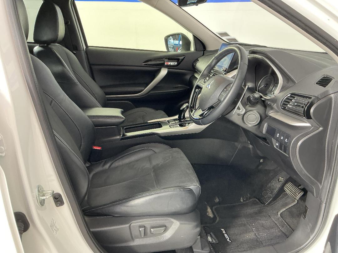 Photo '16' of Mitsubishi Eclipse Cross Photo '16' of Mitsubishi Eclipse Cross