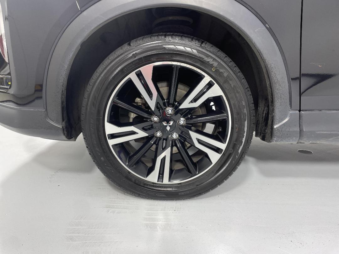 Photo '10' of Mitsubishi Eclipse Cross