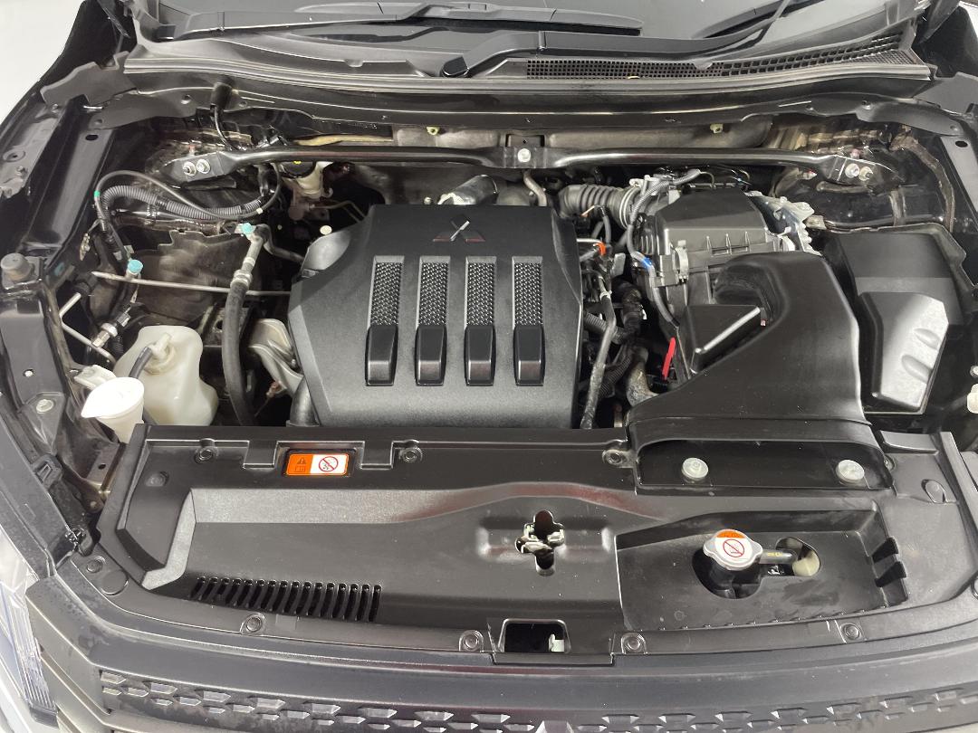 Photo '13' of Mitsubishi Eclipse Cross