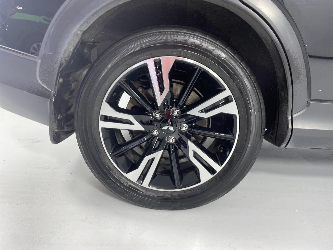 Photo '12' of Mitsubishi Eclipse Cross