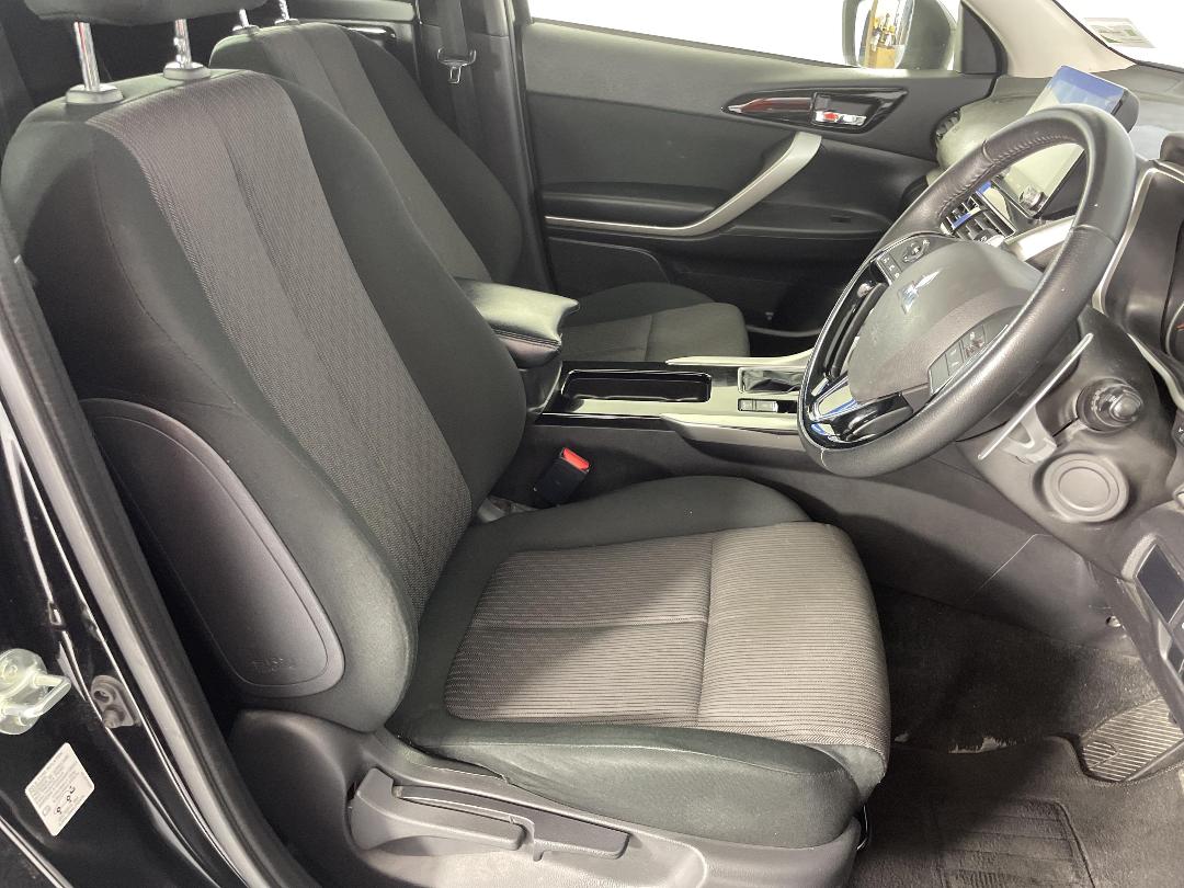 Photo '16' of Mitsubishi Eclipse Cross