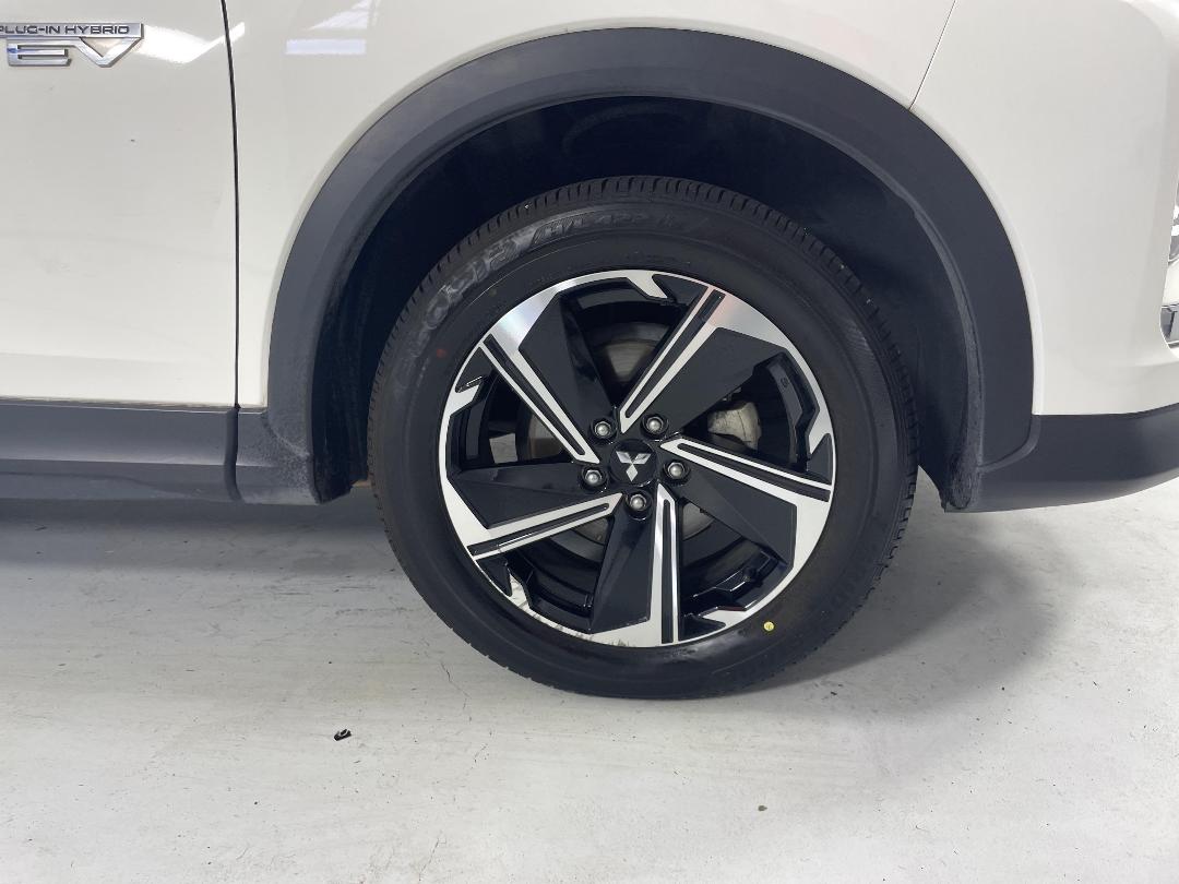 Photo '9' of Mitsubishi Eclipse Cross