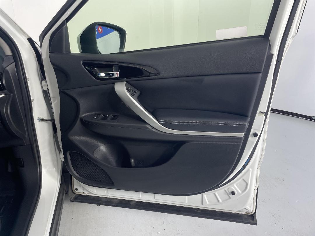 Photo '15' of Mitsubishi Eclipse Cross