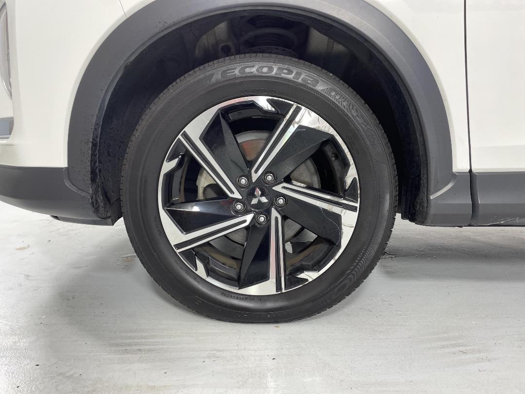 Photo '10' of Mitsubishi Eclipse Cross Photo '10' of Mitsubishi Eclipse Cross