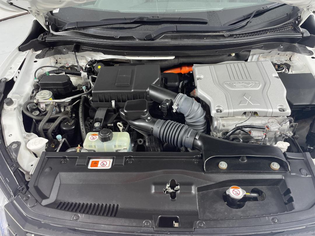 Photo '13' of Mitsubishi Eclipse Cross