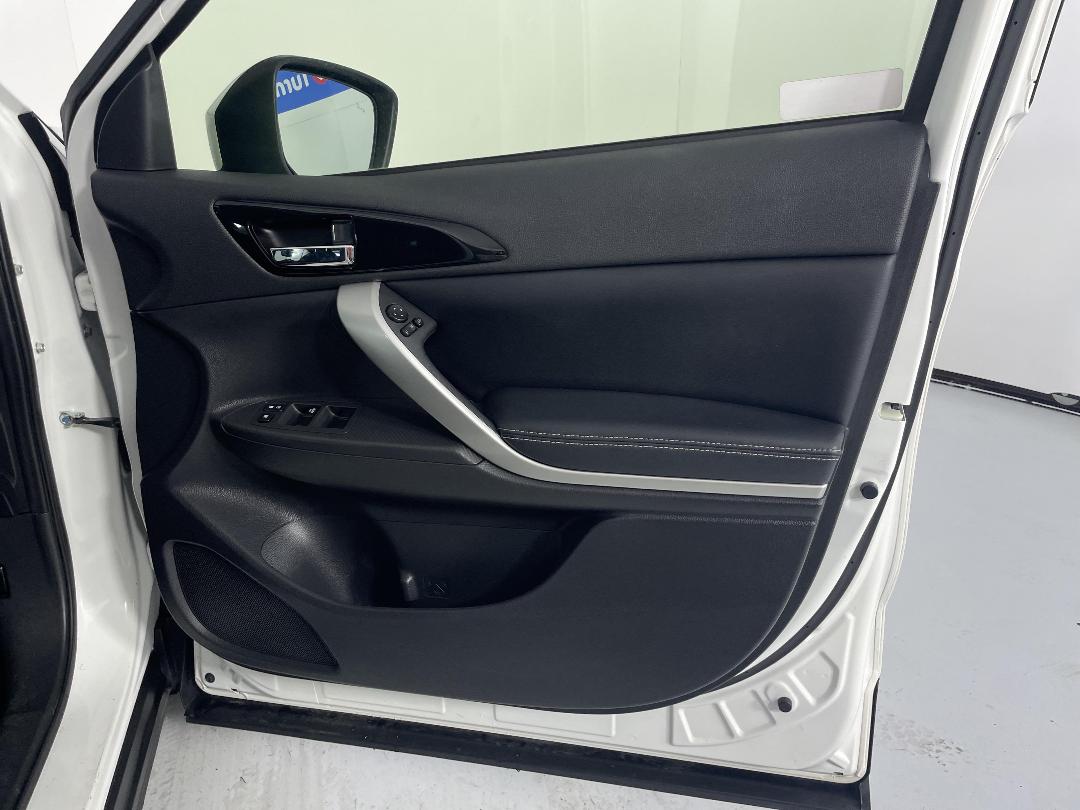 Photo '15' of Mitsubishi Eclipse Cross