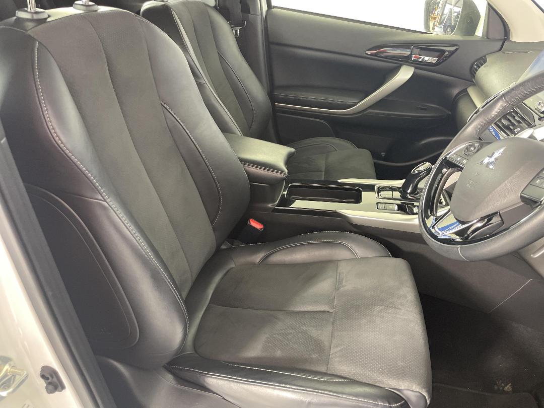 Photo '16' of Mitsubishi Eclipse Cross