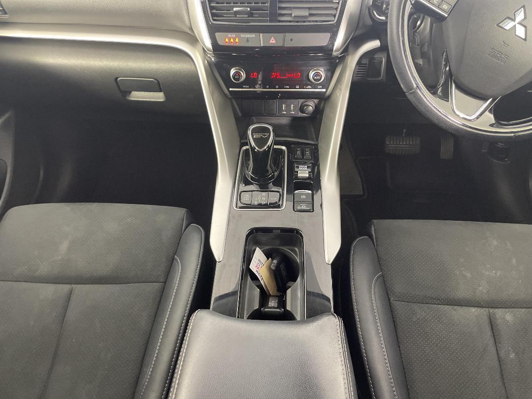 Photo '18' of Mitsubishi Eclipse Cross