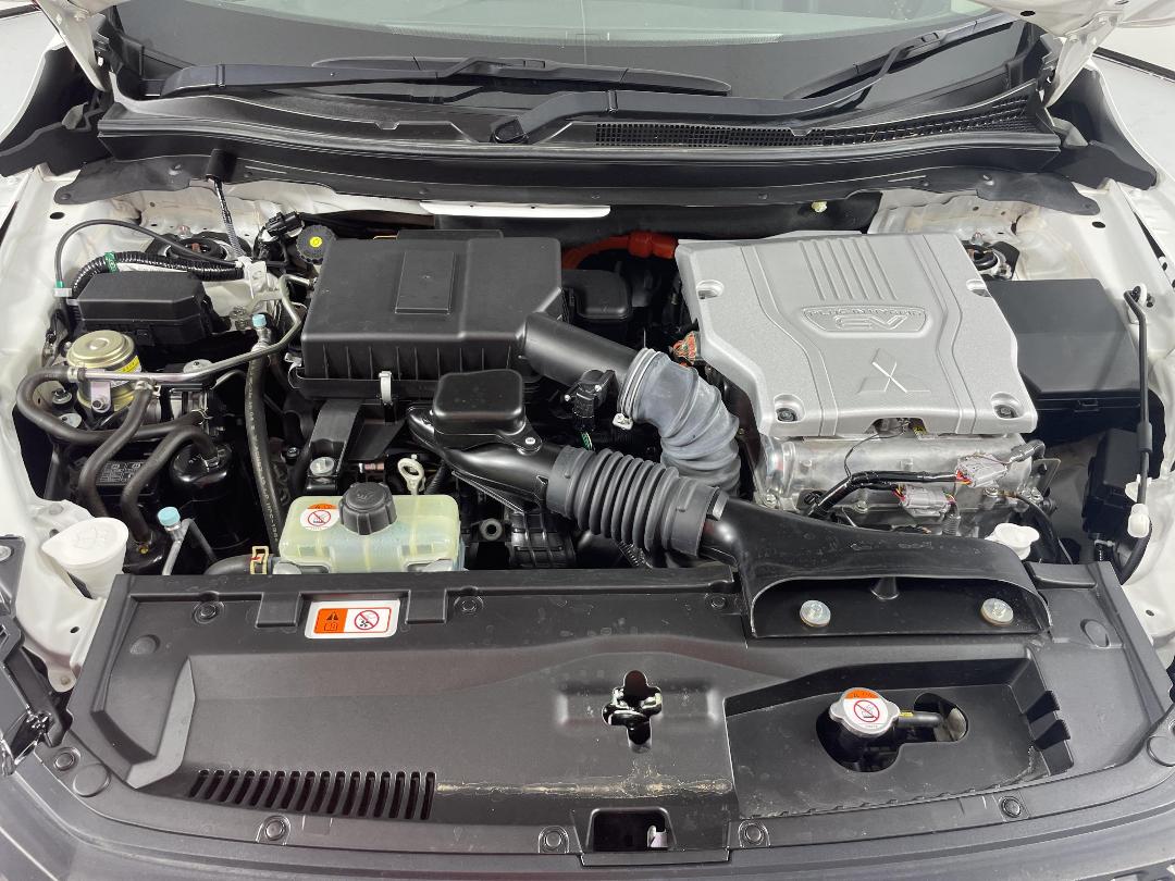 Photo '13' of Mitsubishi Eclipse Cross