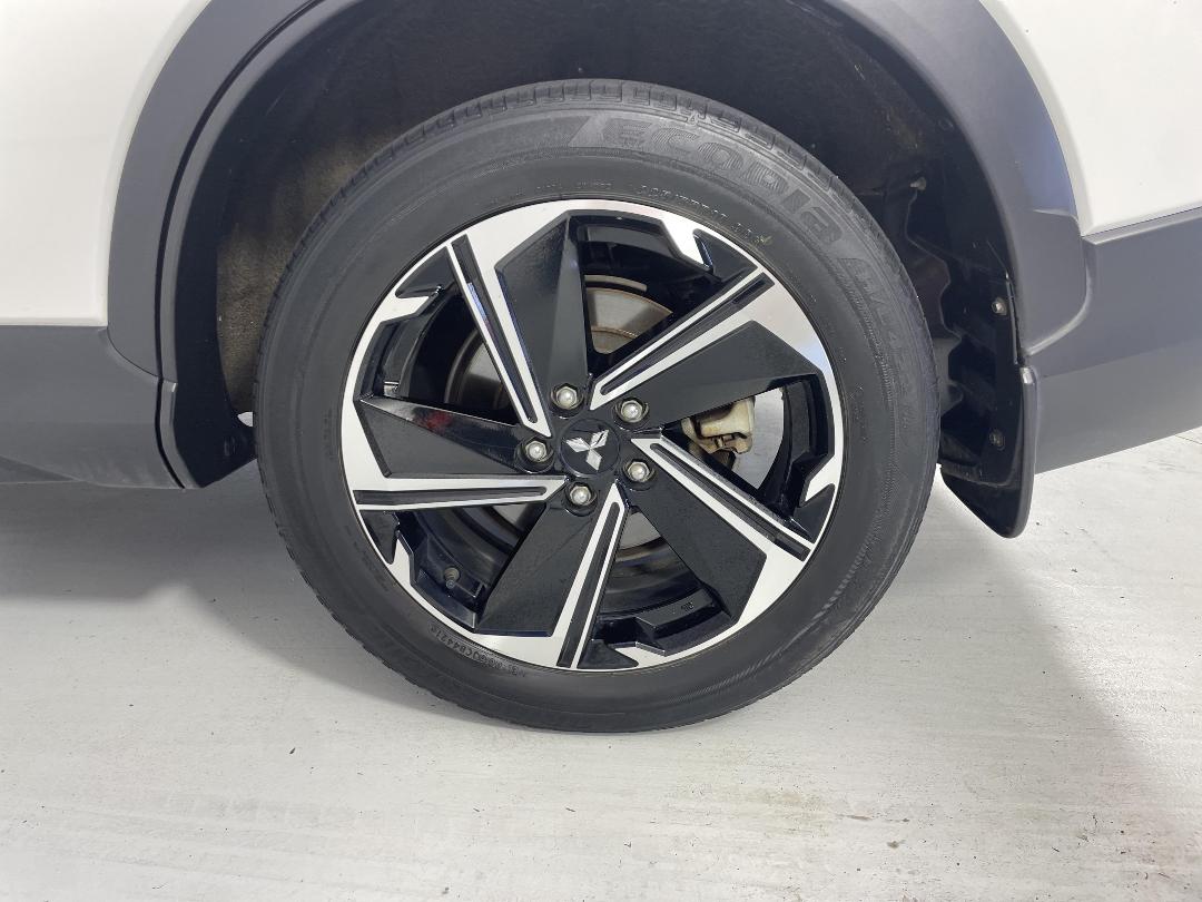 Photo '11' of Mitsubishi Eclipse Cross