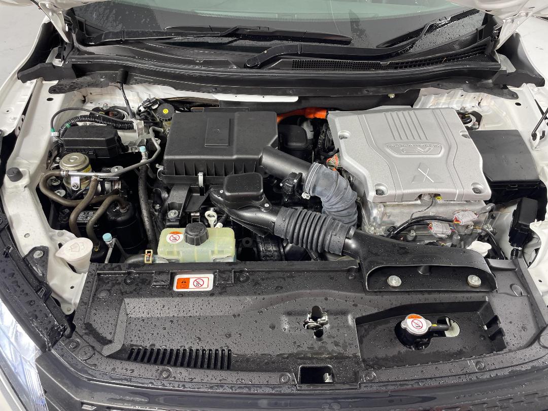 Photo '13' of Mitsubishi Eclipse Cross