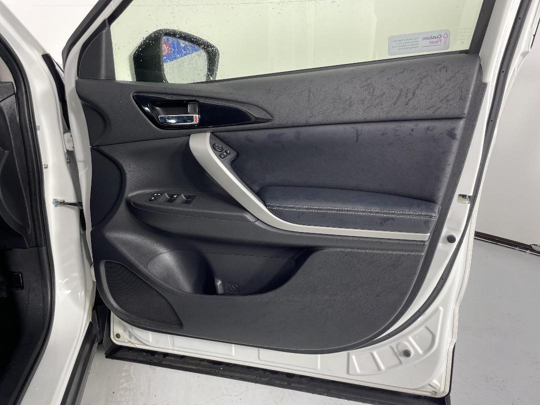 Photo '15' of Mitsubishi Eclipse Cross