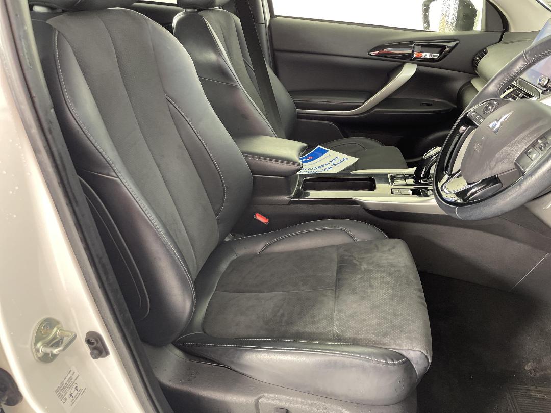 Photo '16' of Mitsubishi Eclipse Cross