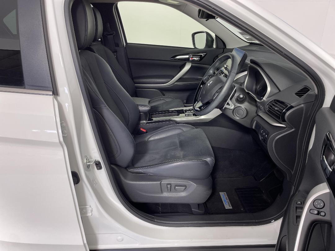 Photo '16' of Mitsubishi Eclipse Cross Photo '16' of Mitsubishi Eclipse Cross