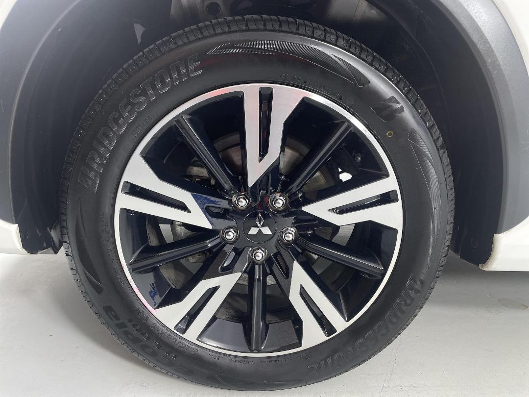 Photo '10' of Mitsubishi Eclipse Cross