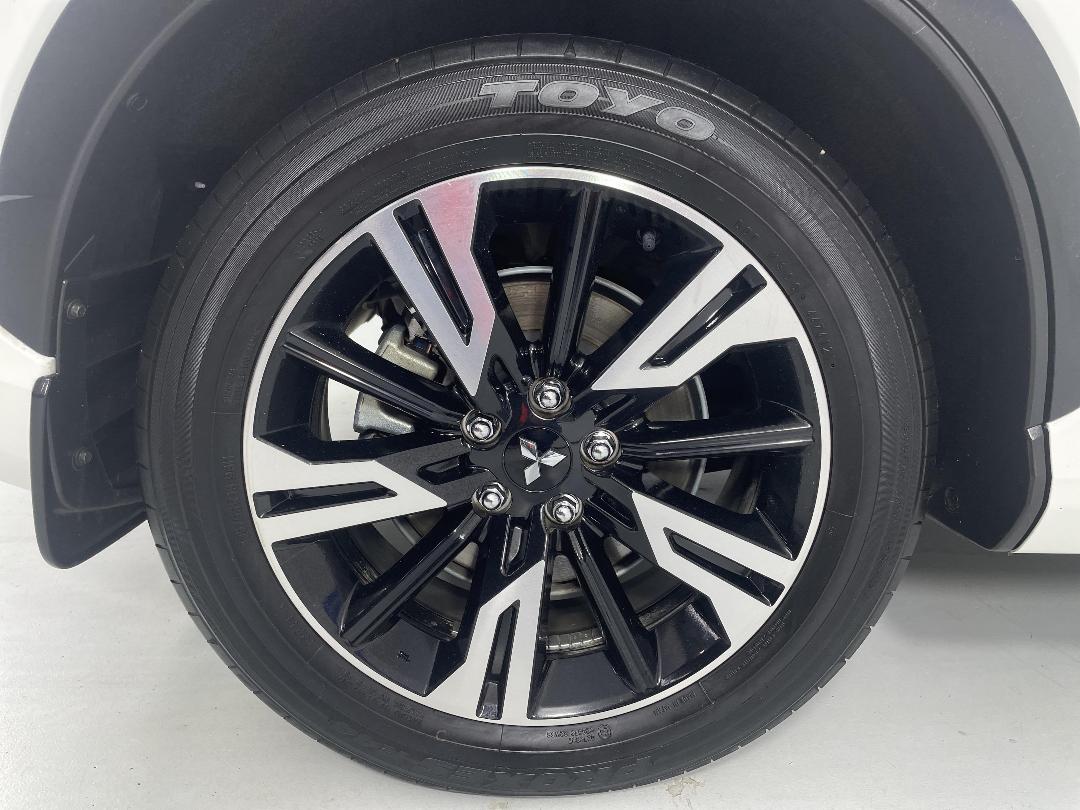 Photo '12' of Mitsubishi Eclipse Cross