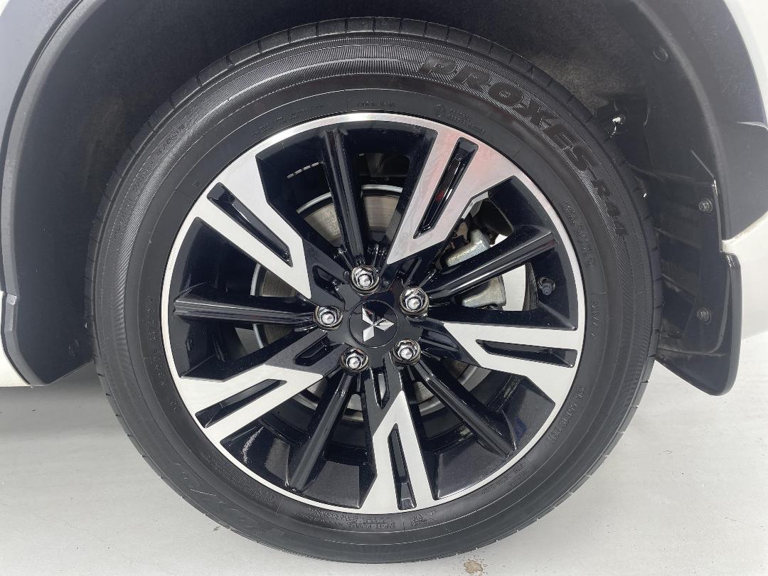 Photo '11' of Mitsubishi Eclipse Cross