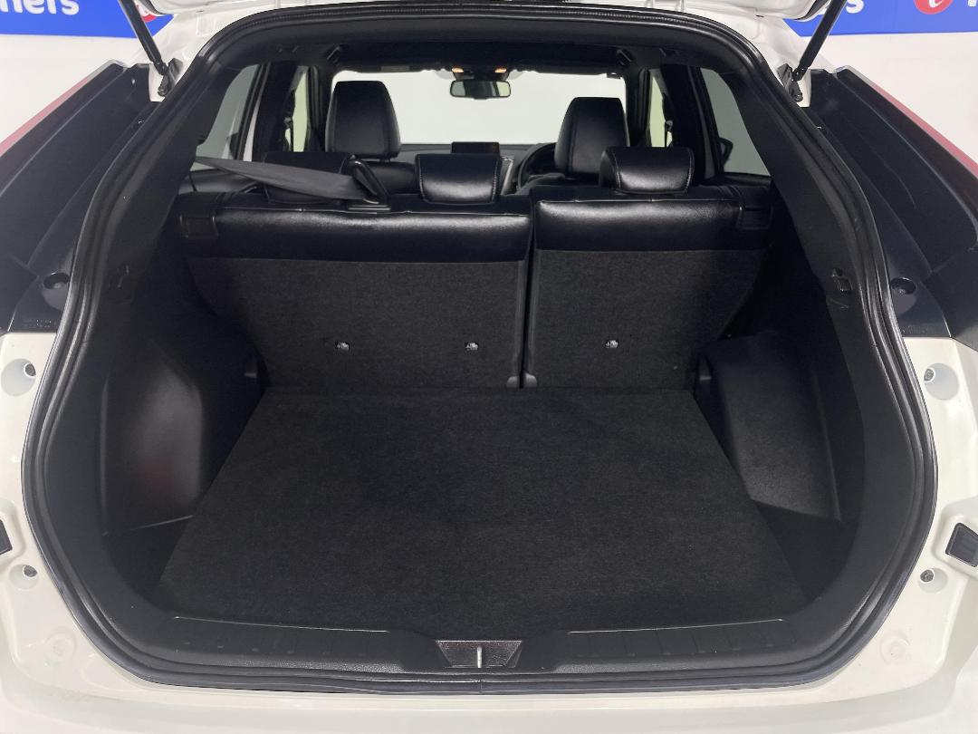 Photo '14' of Mitsubishi Eclipse Cross