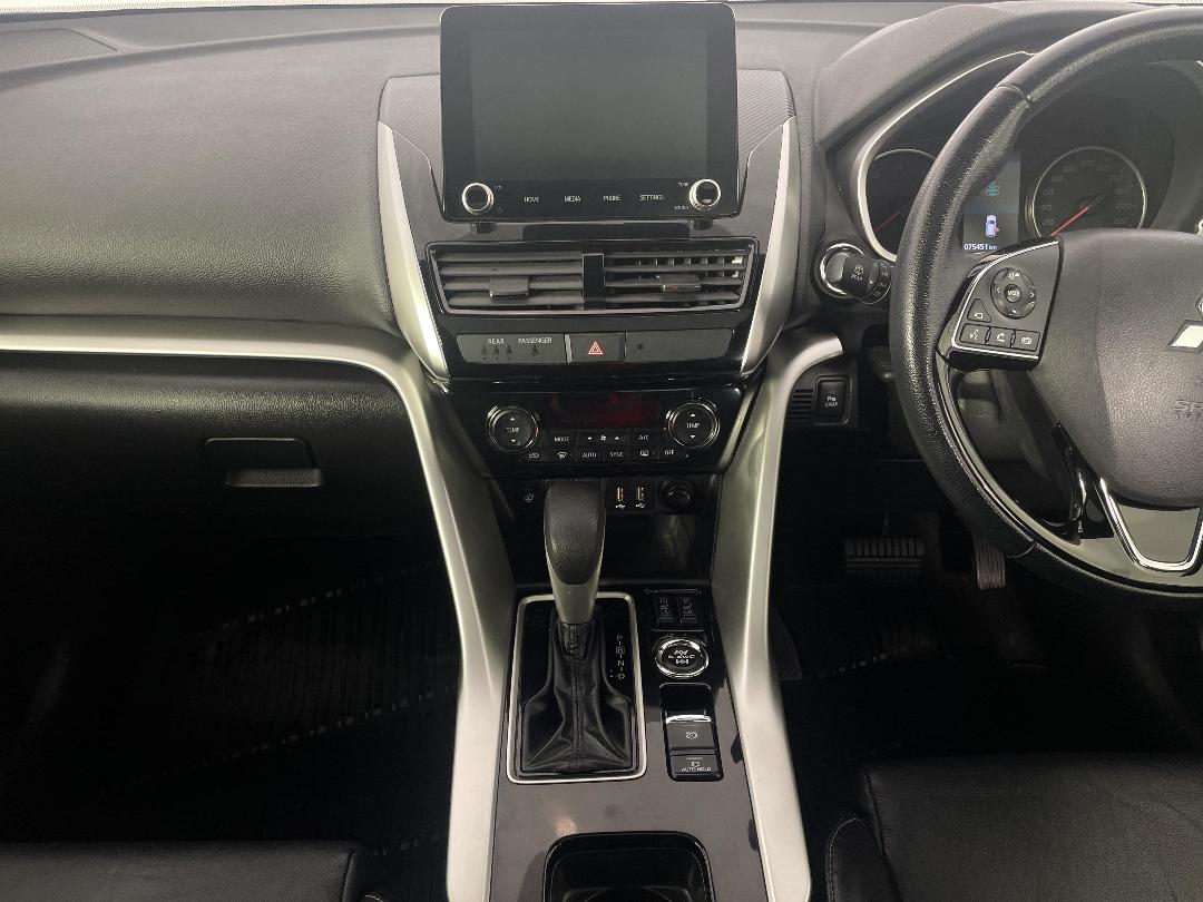 Photo '18' of Mitsubishi Eclipse Cross