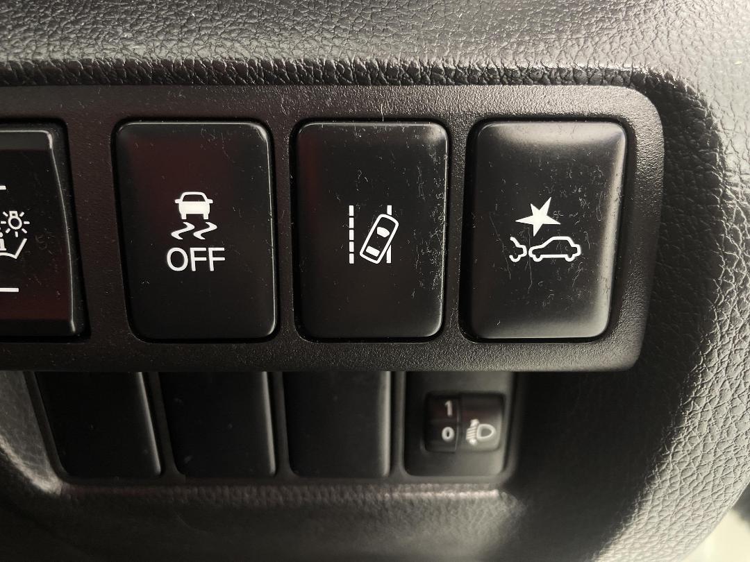 Photo '25' of Mitsubishi Eclipse Cross