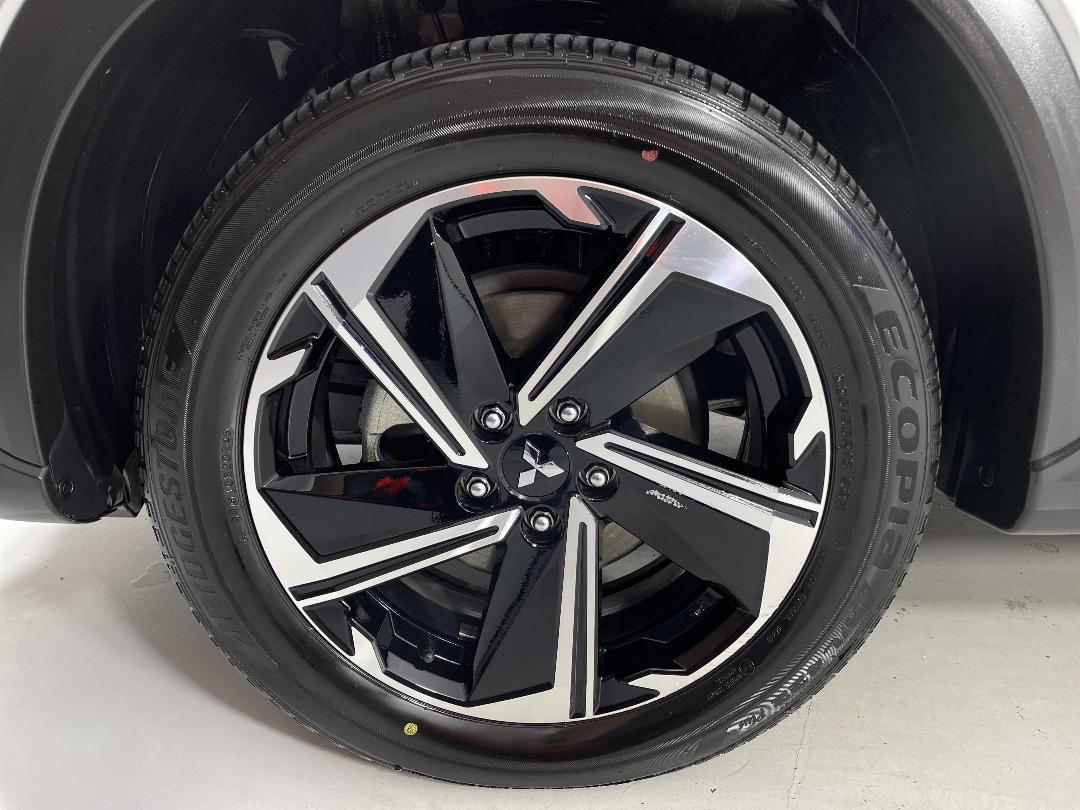 Photo '10' of Mitsubishi Eclipse Cross