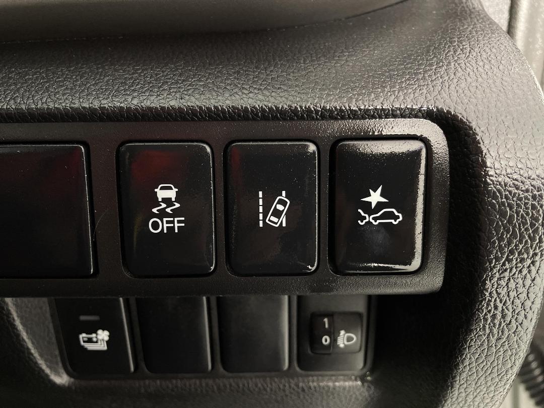 Photo '24' of Mitsubishi Eclipse Cross