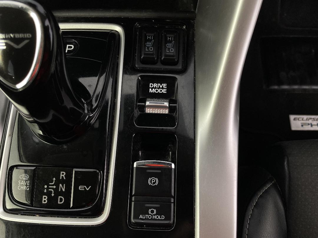 Photo '27' of Mitsubishi Eclipse Cross