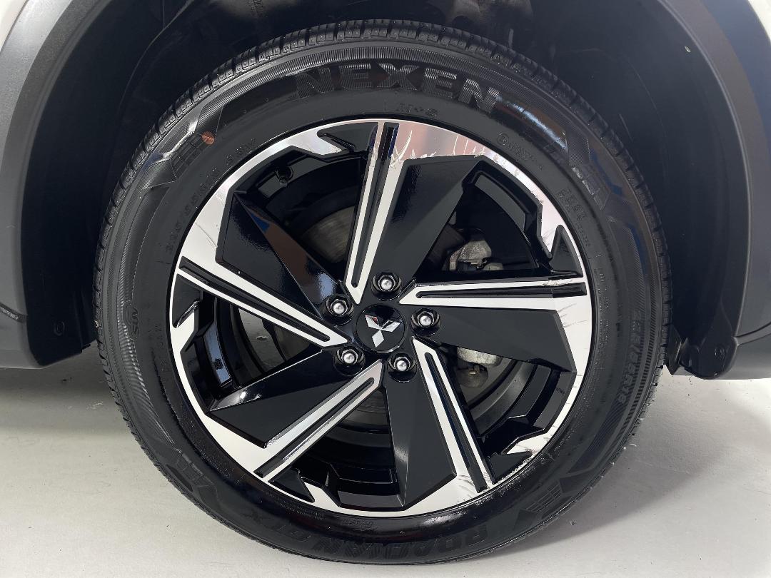 Photo '9' of Mitsubishi Eclipse Cross