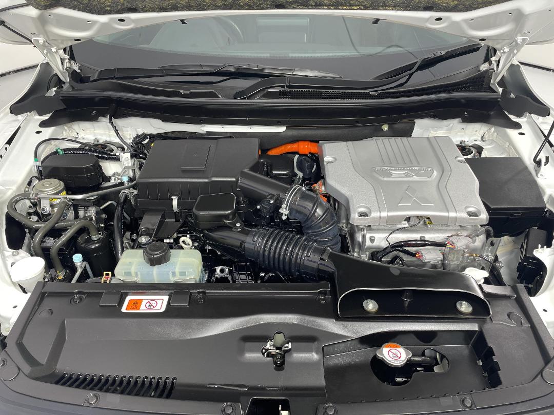 Photo '13' of Mitsubishi Eclipse Cross