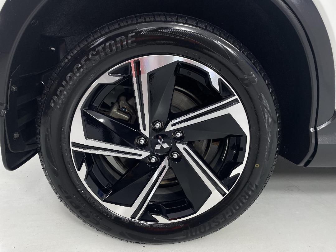 Photo '12' of Mitsubishi Eclipse Cross