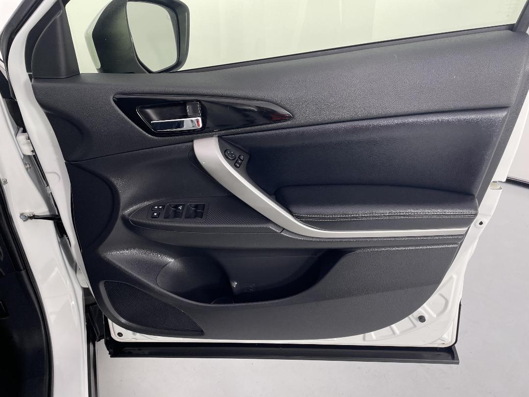 Photo '15' of Mitsubishi Eclipse Cross