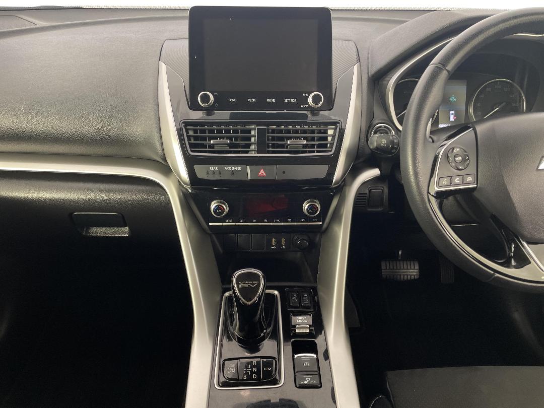 Photo '18' of Mitsubishi Eclipse Cross