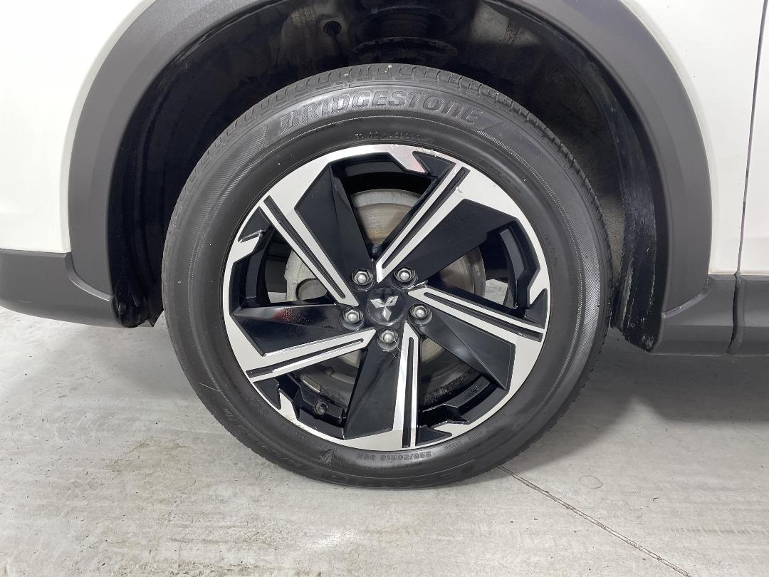 Photo '10' of Mitsubishi Eclipse Cross