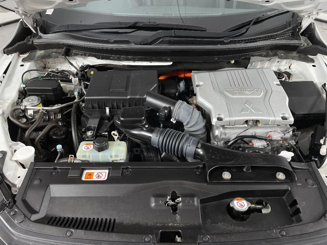 Photo '13' of Mitsubishi Eclipse Cross